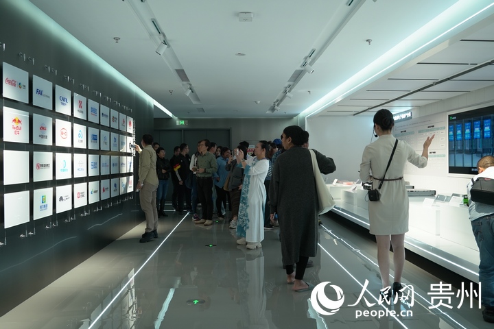 亚太媒体看贵州贵安新区：“科技感拉满”引外媒关注(图3)