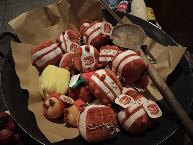 米乐M6平台：新华网文化观察丨2024年那些火出圈的文创(图4)