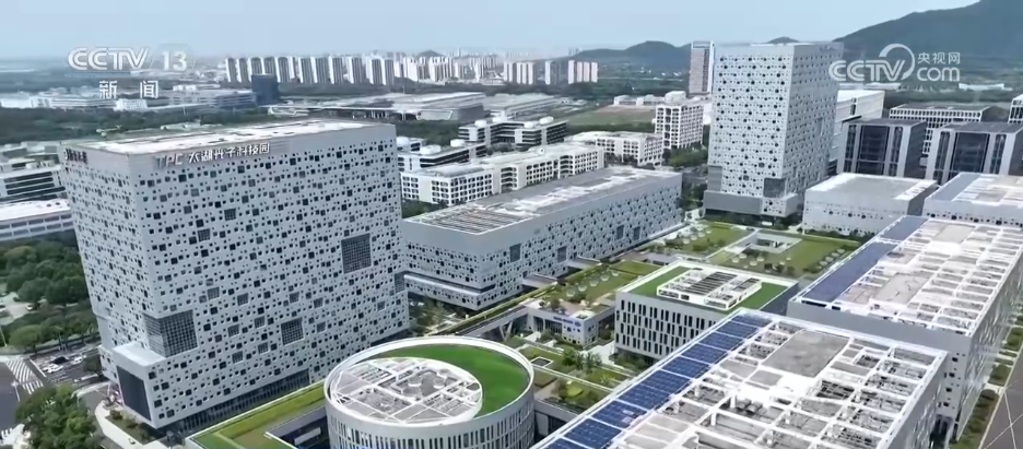 米乐M6：从“跟跑”到“领跑”新质生产力打造新赛道实现产业“加速