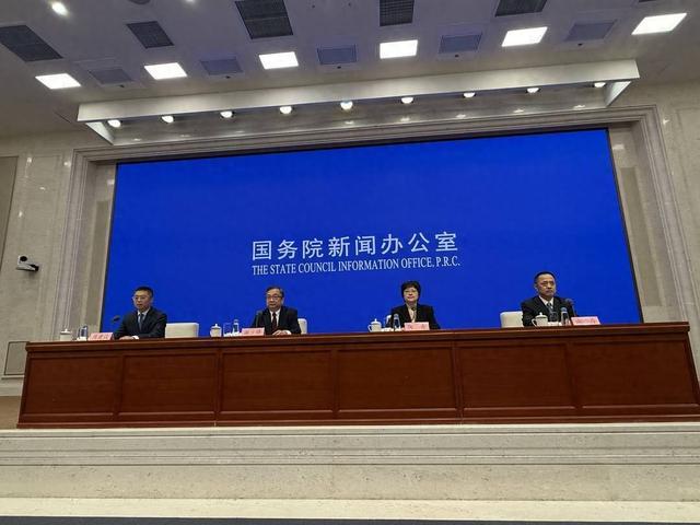 AI大模型等数字技术迅速发展工信部：上半年数字产业收入增93%(图1)