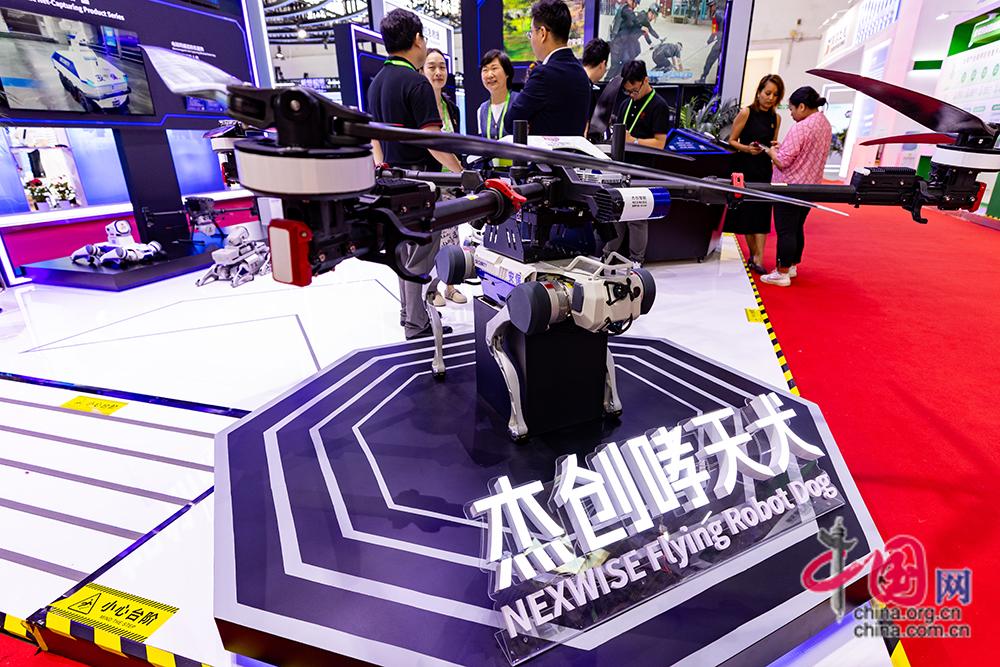 链博图迹链博会最酷展区数字科技加速链接世界(图2)