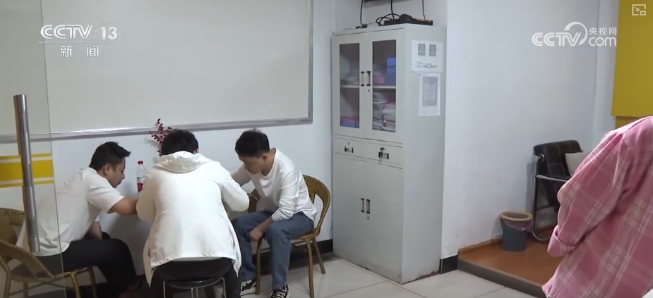“县域经济发展+数字技术迭代+拓展新业态”多维发力新就业形态劳动者规模扩大