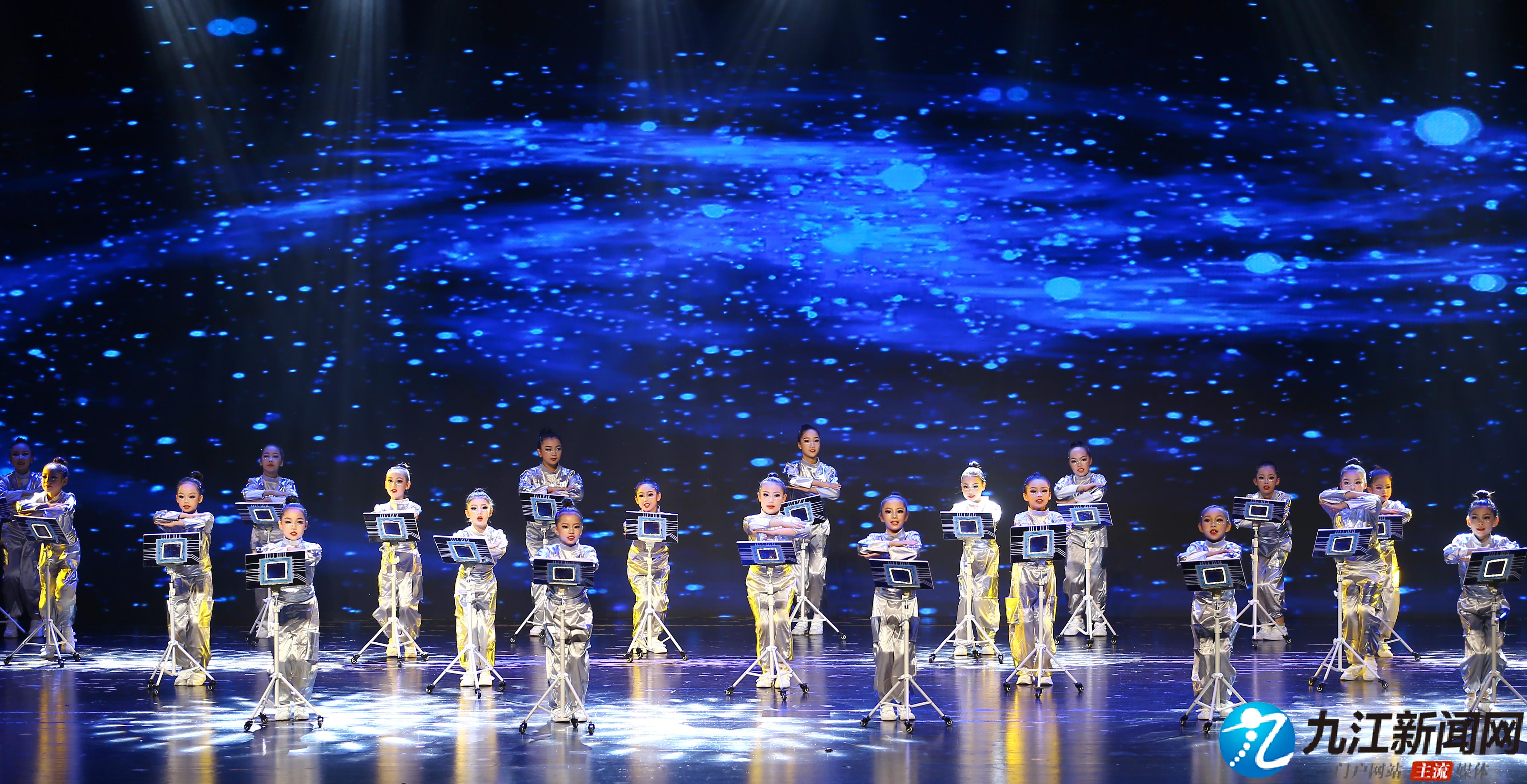 科技与人文共舞九江上演全国首创“全要素AI科学之夜”(图3)