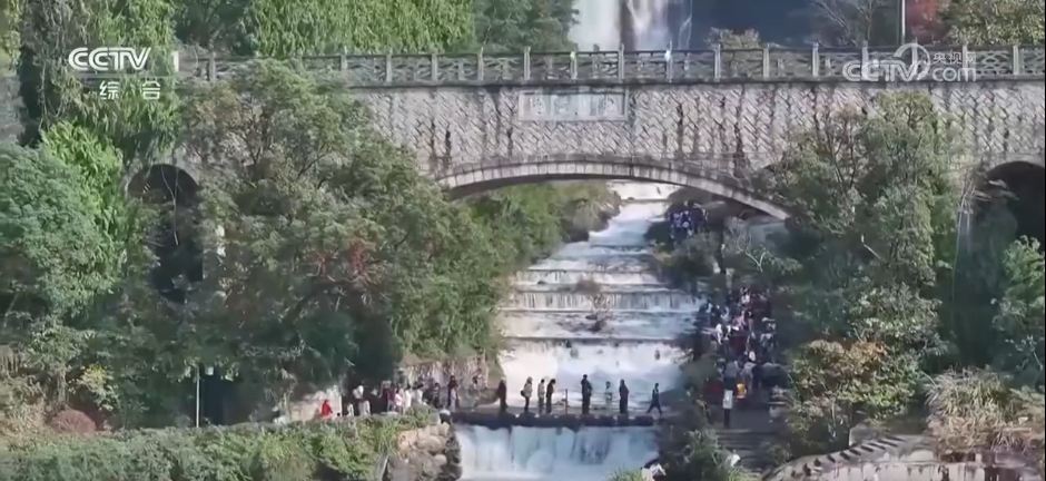 米乐M6网页版：“智慧旅游”重塑文旅消费体验数字技术让“诗和远方”触手可及(图5)