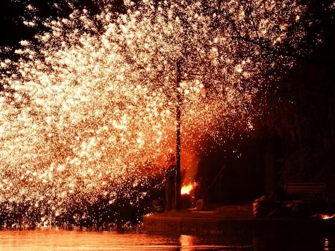 米乐M6平台：逍遥津万灯齐明！2026庐州新春灯会璀璨启幕！(图4)