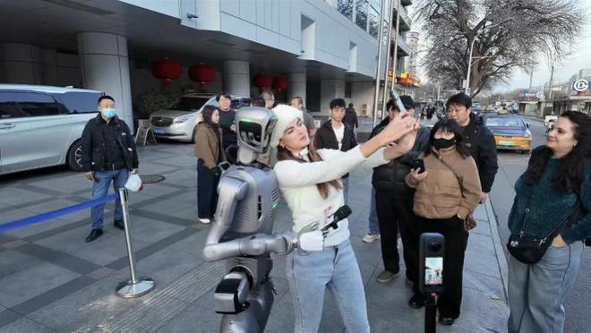 从工业产线到两会现场这些“硬核科技”直指深圳的南山北部